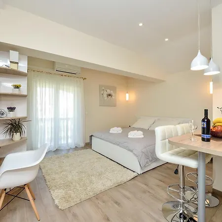 Apartment Anita Zadar